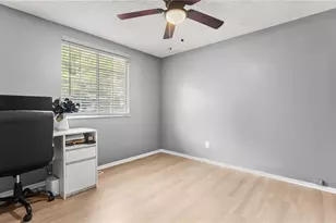5172 Scarbrough Trail W, Stone Mountain, GA 30088 - Photo 11