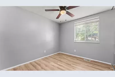 5172 Scarbrough Trail W, Stone Mountain, GA 30088 - Photo 17