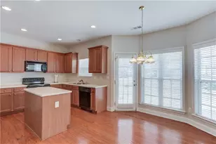 1840 Embassy Walk Ln, Lilburn, GA 30047 - Photo 9