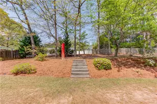 1840 Embassy Walk Ln, Lilburn, GA 30047 - Photo 21