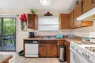 3049 Meadow Wood Ct, Lawrenceville, GA 30044 - Photo 11