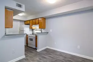 825 Hank Aaron Dr SW, Atlanta, GA 30315 - Photo 5