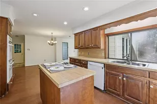 6757 Riverside Dr, Atlanta, GA 30328 - Photo 15