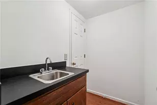 6757 Riverside Dr, Atlanta, GA 30328 - Photo 11