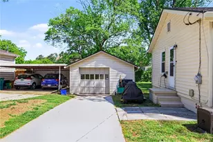 1051 Dell SE, Smyrna, GA 30080 - Photo 5