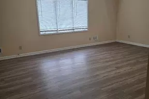 2120 Fieldstone View SE, Conyers, GA 30013 - Photo 5