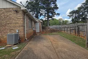 2120 Fieldstone View SE, Conyers, GA 30013 - Photo 11