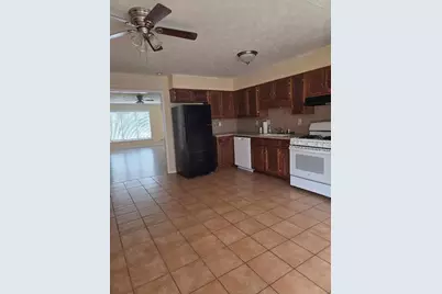 2120 Fieldstone View SE, Conyers, GA 30013 - Photo 3