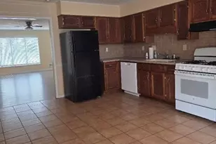 2120 Fieldstone View SE, Conyers, GA 30013 - Photo 3