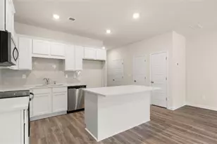 208 Kenmore Cir, Perry, GA 31069 - Photo 9