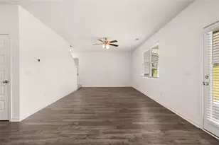 8569 Secretariat Dr, Lithonia, GA 30058 - Photo 7