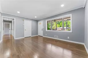 1100 Vonda Ln, Mableton, GA 30126 - Photo 5