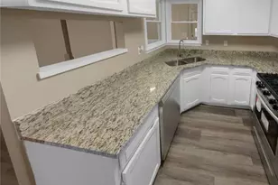 688 Stratford Green, Avondale Estates, GA 30002 - Photo 9