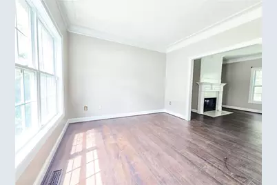 6085 Lake Windsor Parkway, Buford, GA 30518 - Photo 9