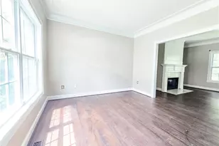 6085 Lake Windsor Pkwy, Buford, GA 30518 - Photo 9