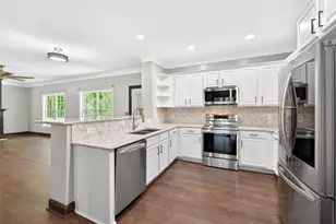 6085 Lake Windsor Pkwy, Buford, GA 30518 - Photo 13
