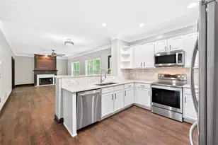 6085 Lake Windsor Pkwy, Buford, GA 30518 - Photo 15