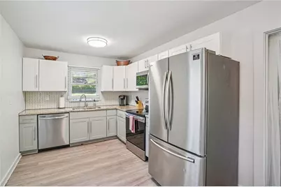 566 Woods Drive NW, Atlanta, GA 30318 - Photo 29