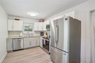 566 Woods Dr NW, Atlanta, GA 30318 - Photo 29