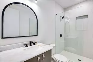 1000 Clementstones Dr, Sandy Springs, GA 30342 - Photo 57