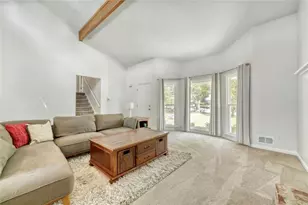 11 Parkmont Dr, Roswell, GA 30076 - Photo 5