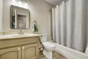 11 Parkmont Dr, Roswell, GA 30076 - Photo 15