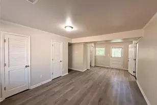 1317 Cedar Heights, Stone Mountain, GA 30083 - Photo 19
