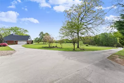 4841 Cobb Griffin, Gillsville, GA 30543 - Photo 11