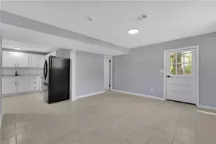 210 Suburban Dr NE, Kennesaw, GA 30144 - Photo 35