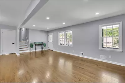 210 Suburban Drive NE, Kennesaw, GA 30144 - Photo 5