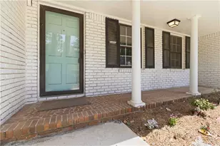 4204 Williamsburg Dr, Atlanta, GA 30337 - Photo 3