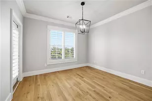 285 Le Gran Bend, Atlanta, GA 30328 - Photo 5