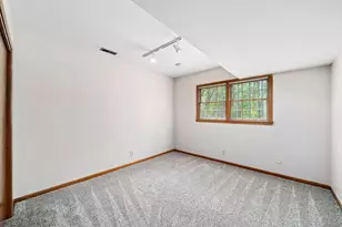 4924 Mountclaire Rd, Stone Mountain, GA 30087 - Photo 29