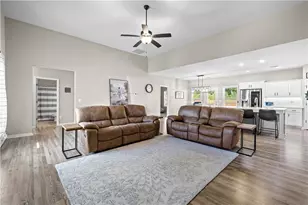 161 Springwood Dr, Carrollton, GA 30117 - Photo 9