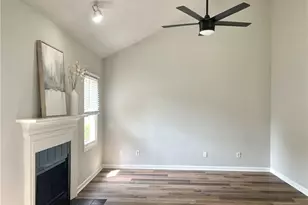 2292 Wellington Cir, Lithonia, GA 30058 - Photo 3