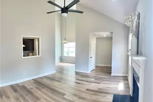 2292 Wellington Cir, Lithonia, GA 30058 - Photo 5