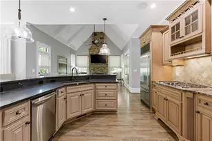 215 Sherwood Pass, Roswell, GA 30075 - Photo 37