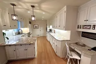 7635 Nesbit Ferry Rd, Sandy Springs, GA 30350 - Photo 11