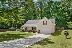 586 Kristin Ln, Winder, GA 30680 - Photo 3
