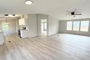 410 Crystal Dr, Carrollton, GA 30116 - Photo 15