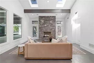 2883 W Roxboro Rd NE, Atlanta, GA 30324 - Photo 29