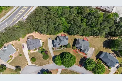 615 Stonebriar Way SW, Atlanta, GA 30331 - Photo 3