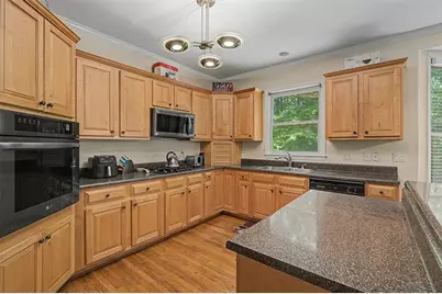 615 Stonebriar Way SW, Atlanta, GA 30331 - Photo 15