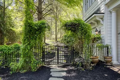 1095 Stonegate Court, Roswell, GA 30075 - Photo 153
