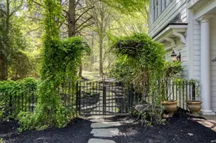 1095 Stonegate Ct, Roswell, GA 30075 - Photo 153