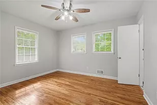 4264 Oakwoods Ct, Stone Mountain, GA 30083 - Photo 5