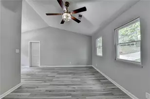1018 Wayne Dr, Snellville, GA 30078 - Photo 5