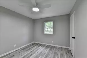 1018 Wayne Dr, Snellville, GA 30078 - Photo 19
