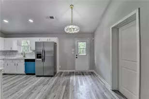 1018 Wayne Dr, Snellville, GA 30078 - Photo 11