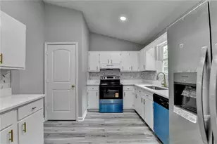 1018 Wayne Dr, Snellville, GA 30078 - Photo 13
